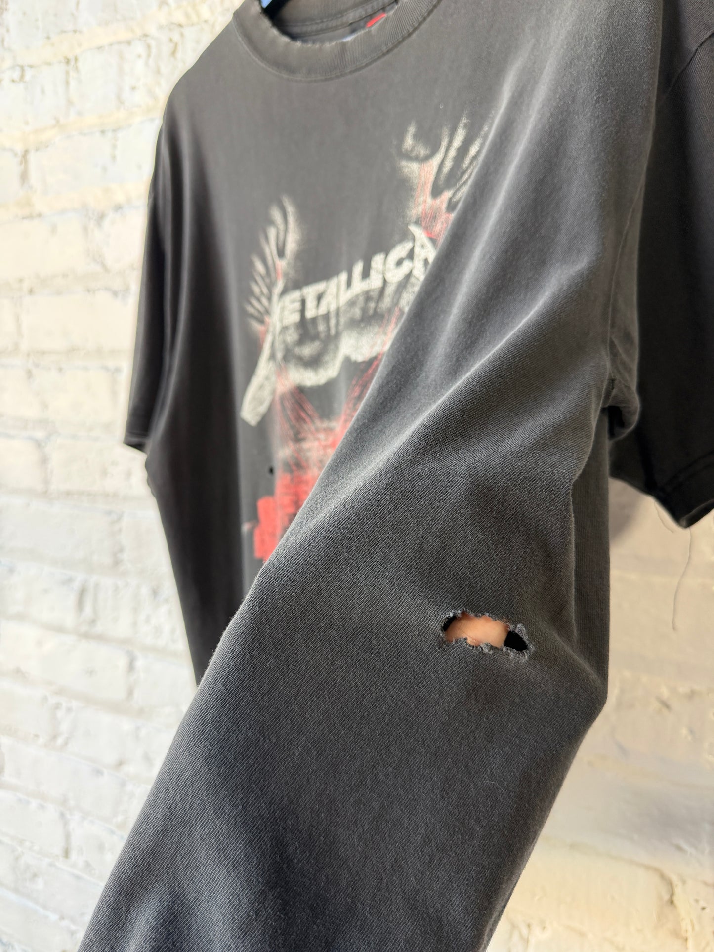 Vintage Thrashed Metallica Master of Puppets Shirt Size Large