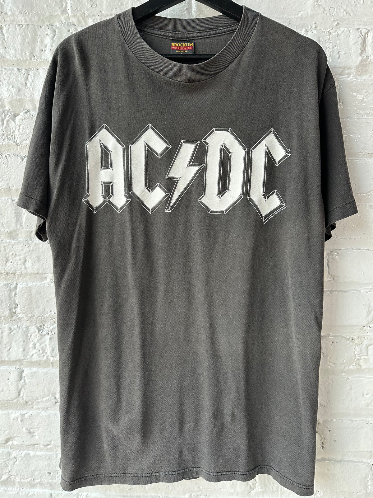 Vintage 1996 AC/DC Ballbreaker Tour Shirt Size Large