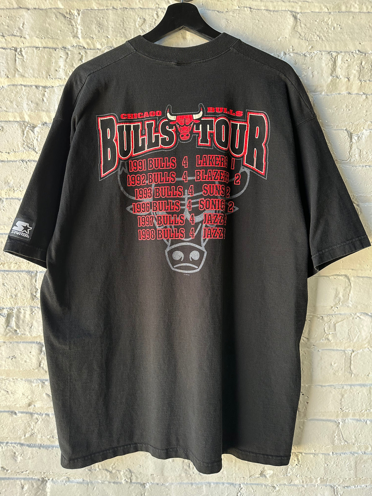 Vintage 1998 Chicago Bulls Tour Shirt Size XL